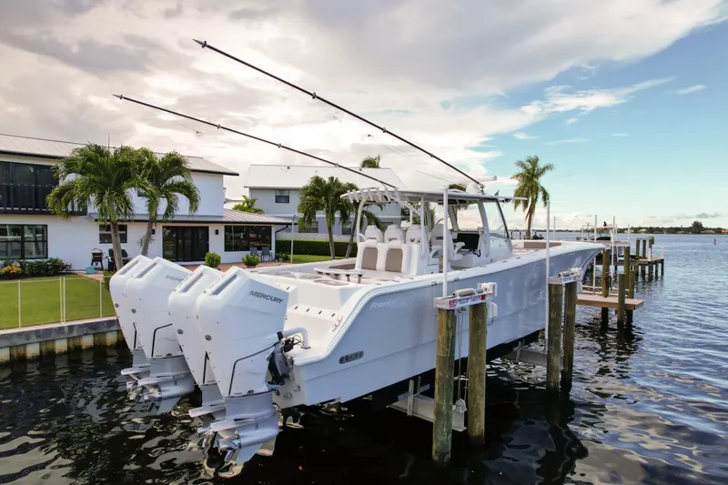 Slide: The Image of Front Runner 43 2025 - 5793431