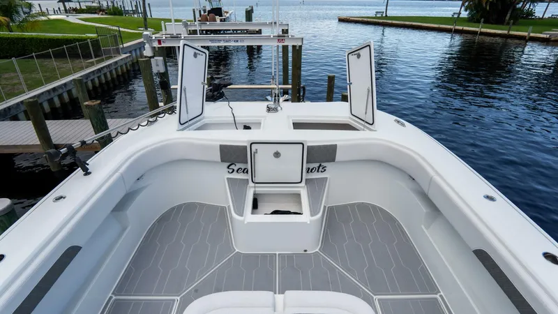 Slide: The Image of Front Runner 43 2025 - 5821616