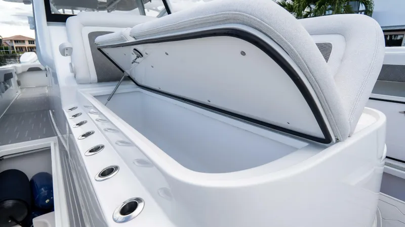 Slide: The Image of Front Runner 43 2025 - 5821621