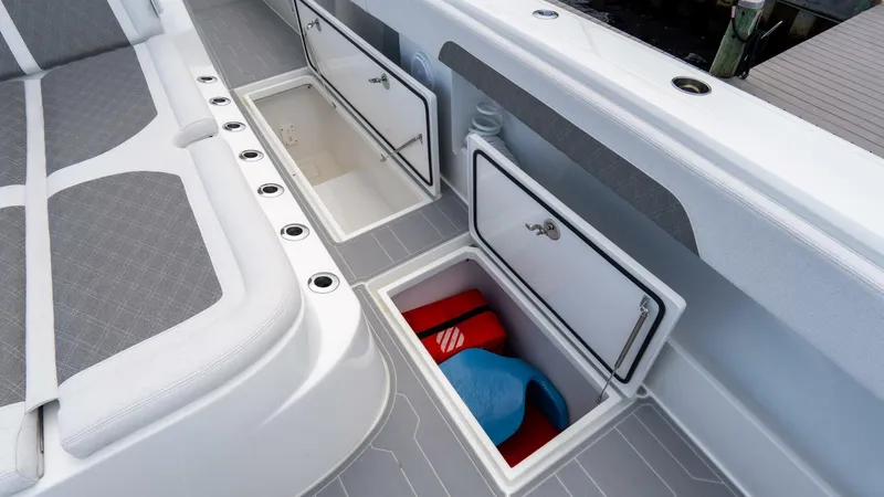 Slide: The Image of Front Runner 43 2025 - 5821623