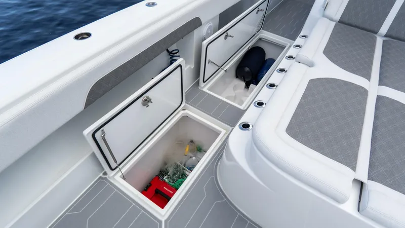 Slide: The Image of Front Runner 43 2025 - 5821624