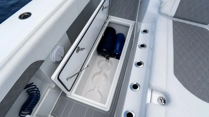 Slide: The Image of Front Runner 43 2025 - 5821625