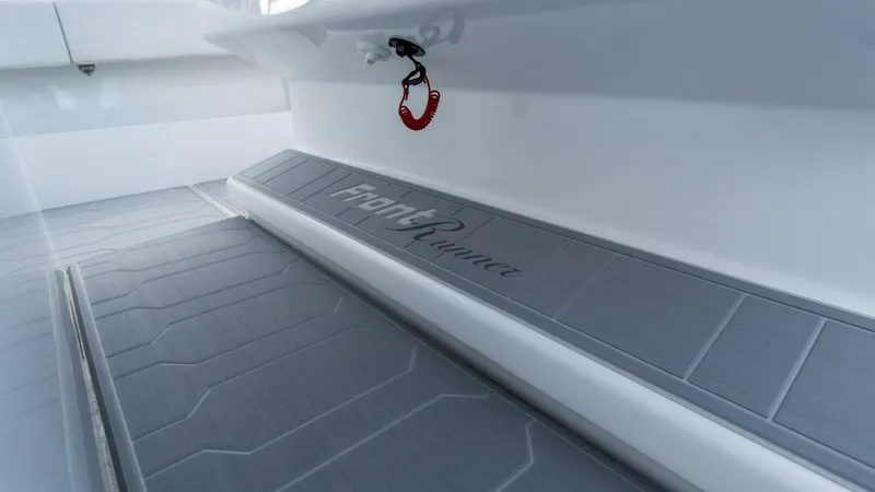 Slide: The Image of Front Runner 43 2025 - 5821638