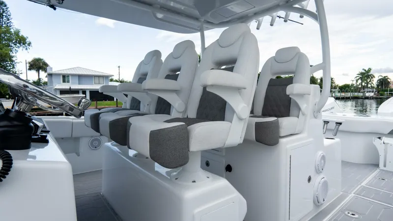 Slide: The Image of Front Runner 43 2025 - 5821646