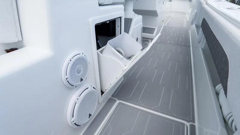 Slide: The Image of Front Runner 43 2025 - 5821651