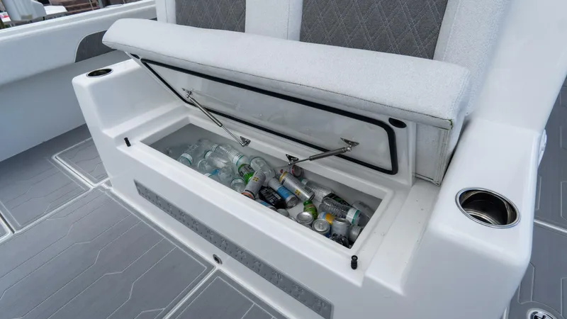 Slide: The Image of Front Runner 43 2025 - 5821657