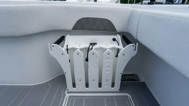 Slide: The Image of Front Runner 43 2025 - 5821669