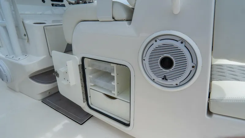 Slide: The Image of Invincible Open Fisherman 2023 - 5800052