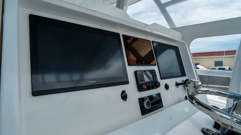 Slide: The Image of Invincible Open Fisherman 2023 - 5800058