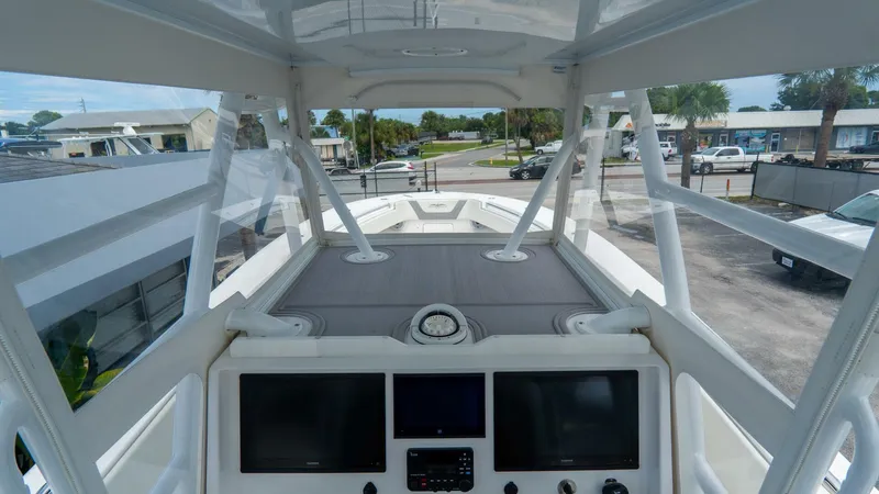 Slide: The Image of Invincible Open Fisherman 2023 - 5800063