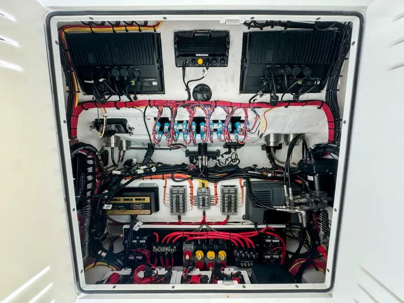 Slide: The Image of Front Runner 36 2023 - 5790174