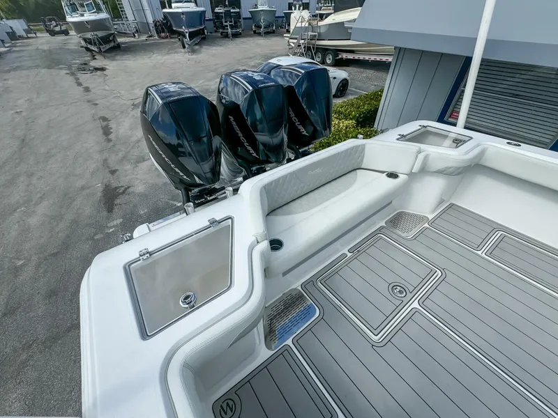 Slide: The Image of Front Runner 36 2023 - 5790191