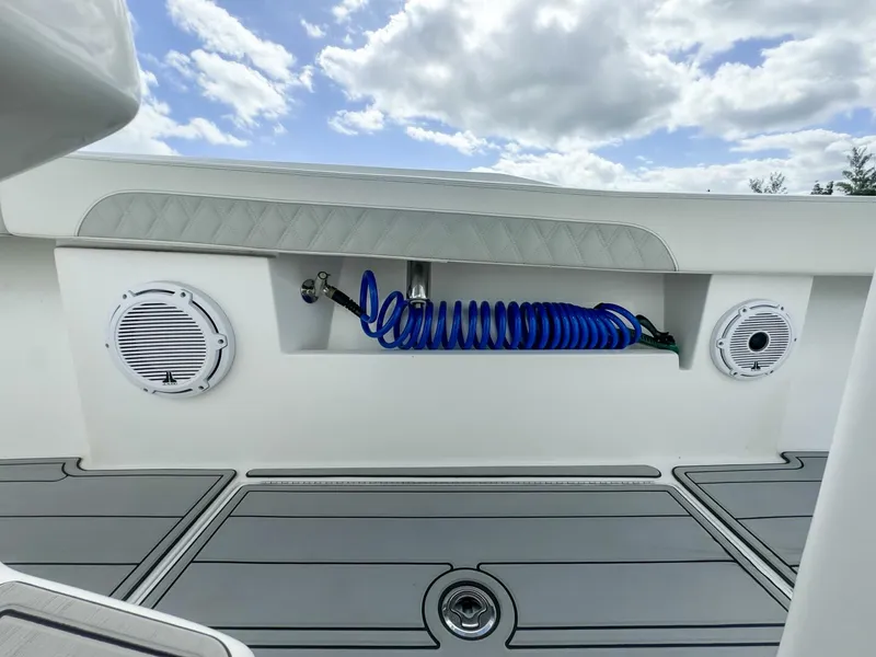 Slide: The Image of Front Runner 36 2023 - 5790196