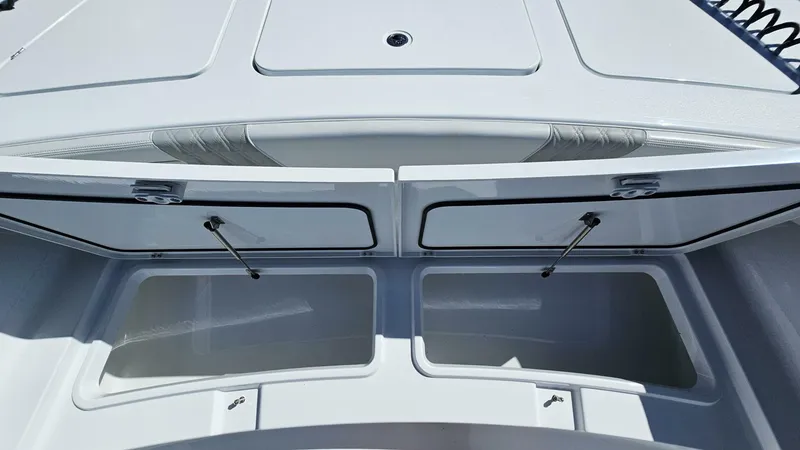 Slide: The Image of Costa Custom 34SV 2025 - 5746287