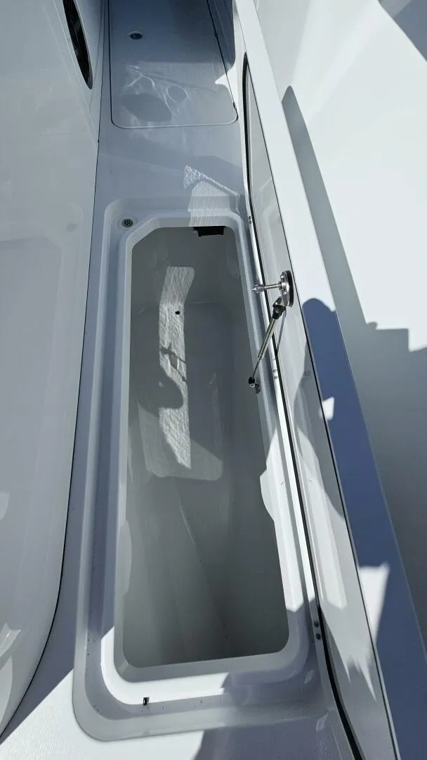 Slide: The Image of Costa Custom 34SV 2025 - 5746289