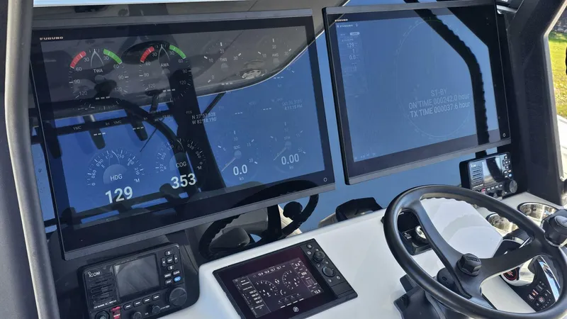 Slide: The Image of Costa Custom 34SV 2025 - 5746321