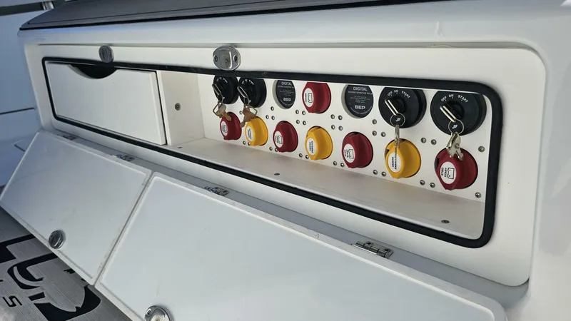 Slide: The Image of Costa Custom 34SV 2025 - 5746312