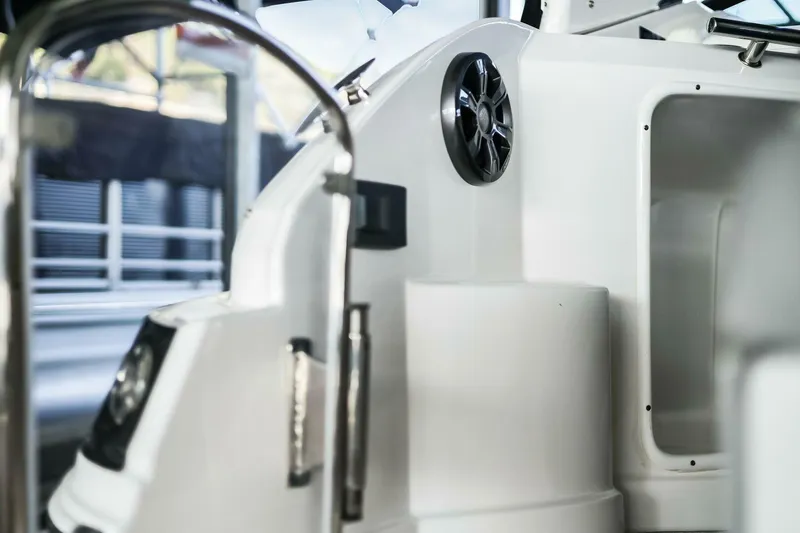 Slide: The Image of Regal 28 Express 2020 - 5746712