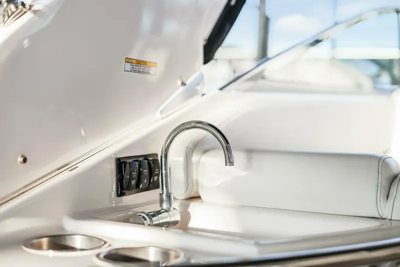 Slide: The Image of Regal 28 Express 2020 - 5746713