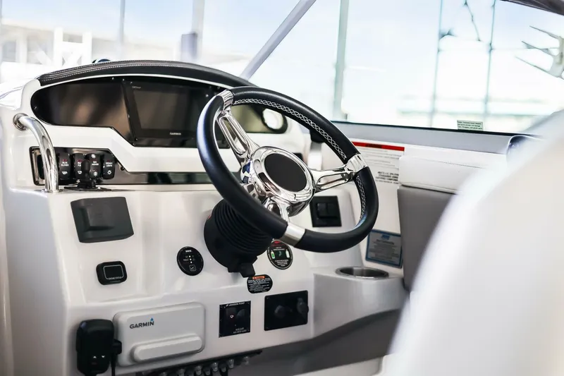 Slide: The Image of Regal 28 Express 2020 - 5746716