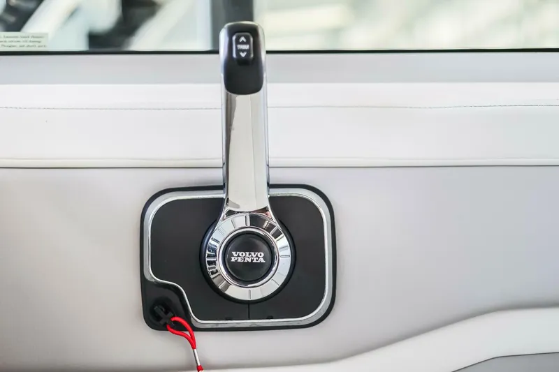 Slide: The Image of Regal 28 Express 2020 - 5746719