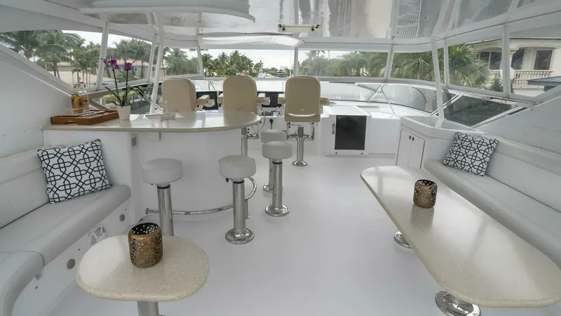 Slide: The Image of Hatteras 80 Gallopin- Flybridge 2007 Hatteras 80 Gallopin - 7648151
