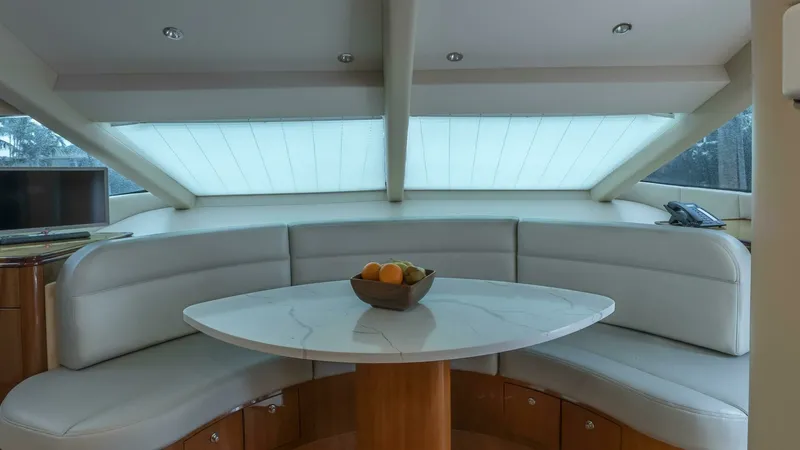 Slide: The Image of Hatteras 80 Gallopin- Dinette 2007 Hatteras 80 Gallopin - 7648123