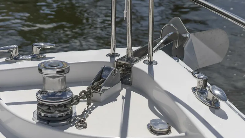 Slide: The Image of Hatteras 80 Gallopin- Windlass and Bow Anchor 2007 Hatteras 80 Gallopin - 5746910