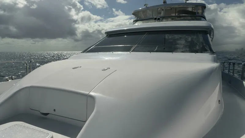 Slide: The Image of Hatteras 80 Gallopin- Bow 2007 Hatteras 80 Gallopin - 7648111