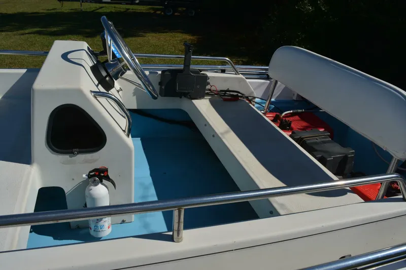 Slide: The Image of Boston Whaler 13 Sport 1990 - 5746824