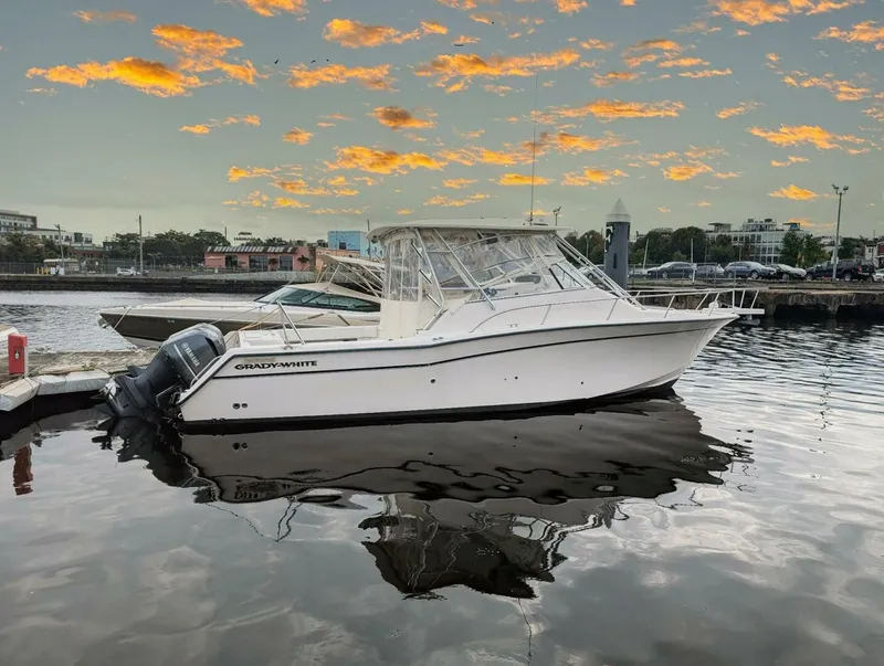 The Image of Grady-White Express 330 2004 - 5747014