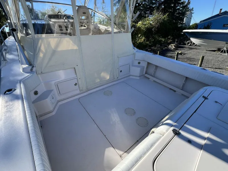 Slide: The Image of Grady-White Express 330 2004 - 5747028