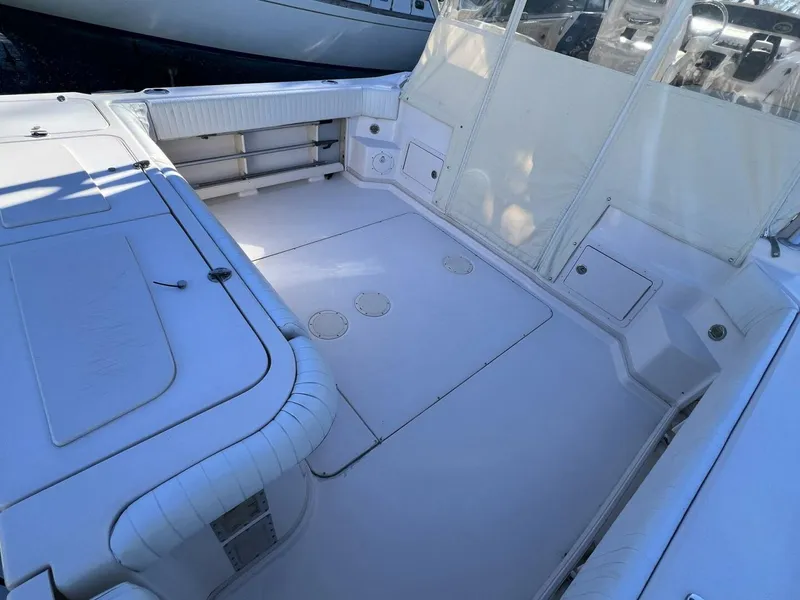 Slide: The Image of Grady-White Express 330 2004 - 5747030