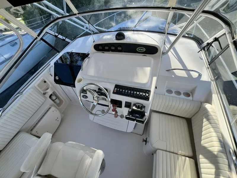 Slide: The Image of Grady-White Express 330 2004 - 5747034