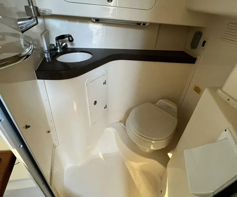 Slide: The Image of Grady-White Express 330 2004 - 5747045