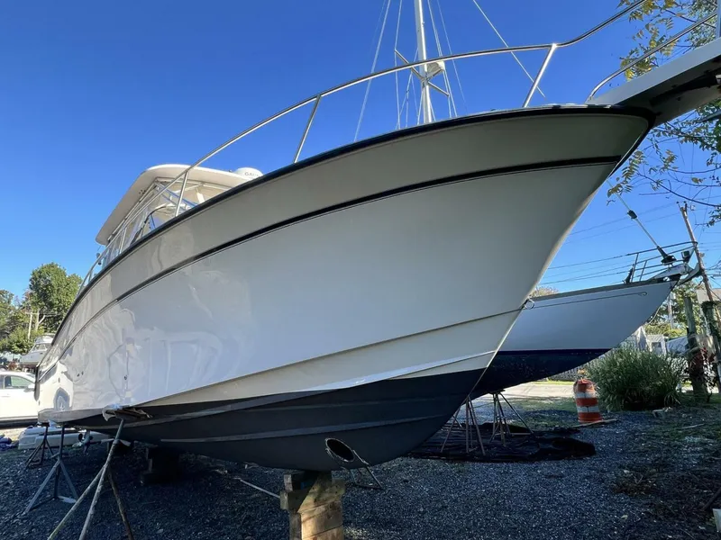 Slide: The Image of Grady-White Express 330 2004 - 5747019