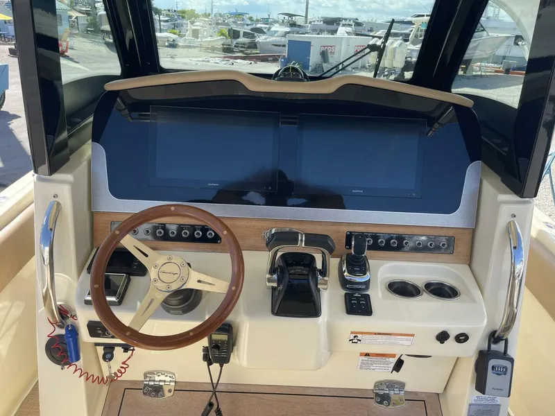 Slide: The Image of Chris-Craft Catalina 30 2020 - 5754985