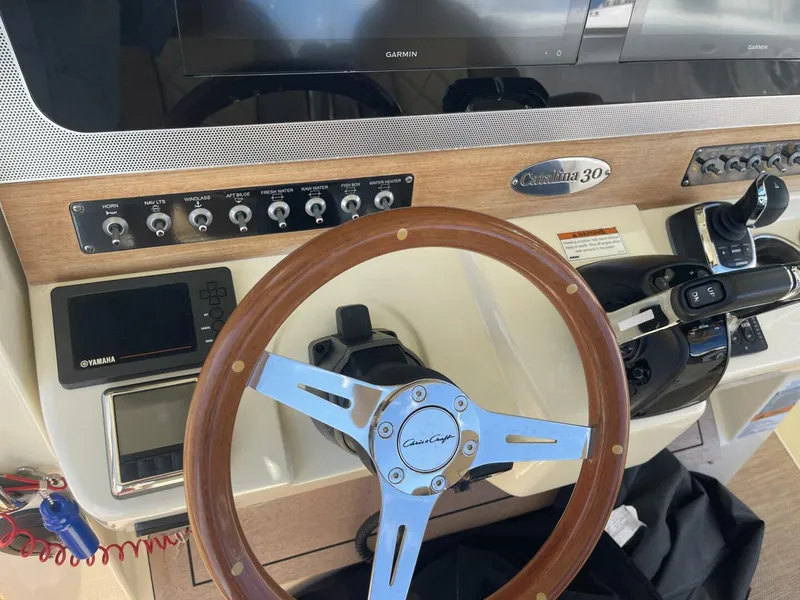 Slide: The Image of Chris-Craft Catalina 30 2020 - 5754986