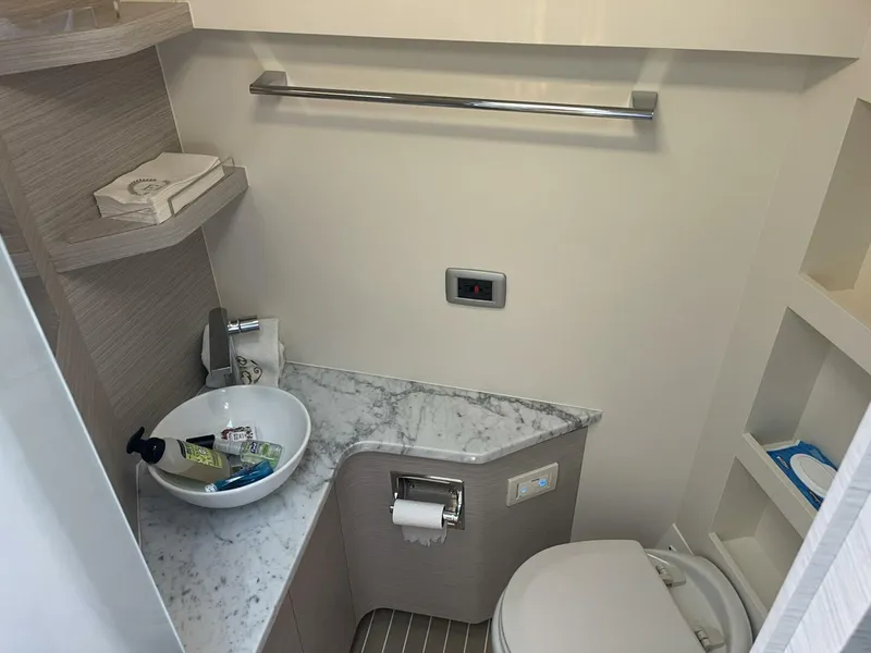 Slide: The Image of Chris-Craft Catalina 30 2020 - 5754974