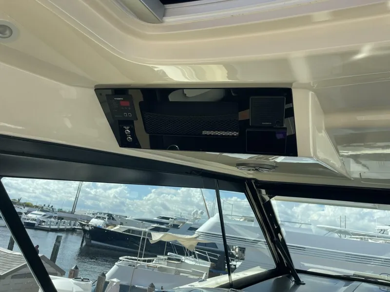 Slide: The Image of Chris-Craft Catalina 30 2020 - 5754976