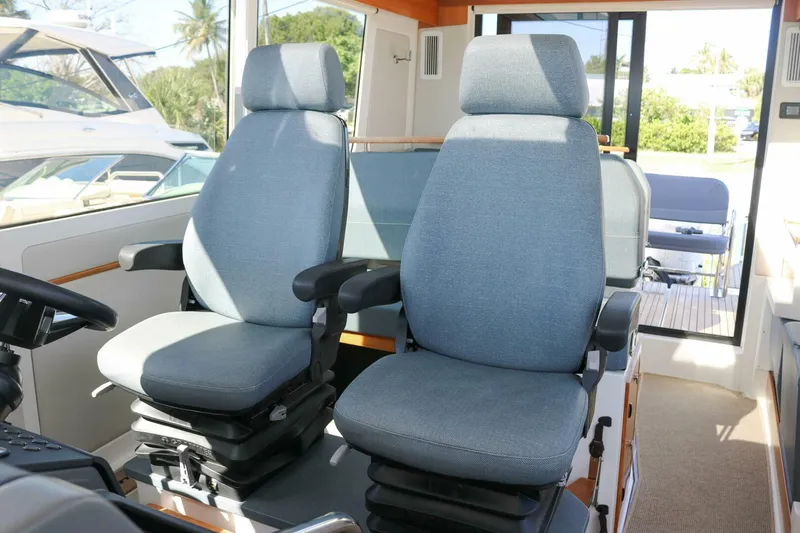 Slide: The Image of Nimbus 40 - Ocean Therapy - Deck House Helm Seating  2021 Nimbus 40 C11 - Ocean Therapy  - 5748009