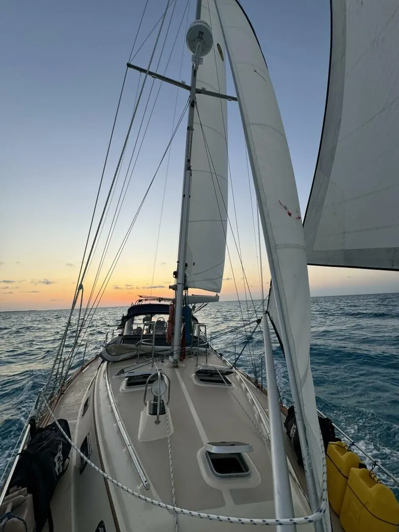 Slide: The Image of Island Packet 420 2001 - 5748838