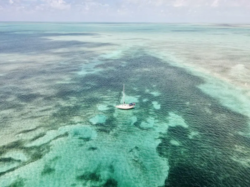 Slide: The Image of Island Packet 420 2001 - 5748843