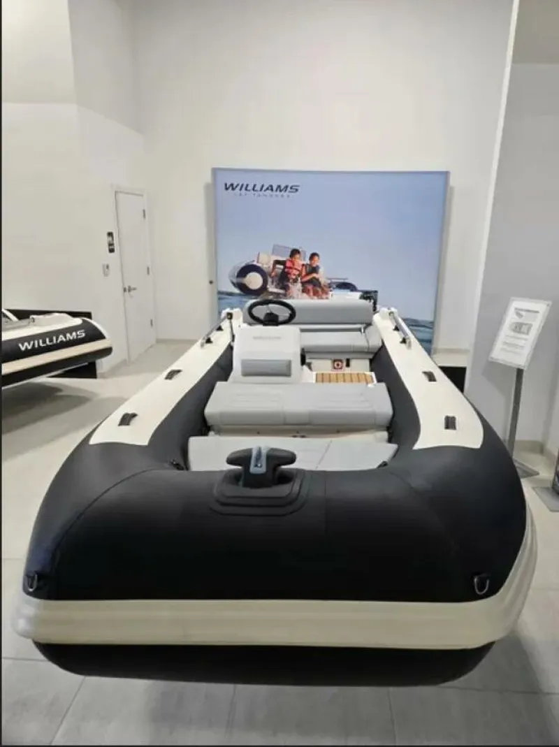 Slide: The Image of Williams 435 SportJet 2024 - 5748292