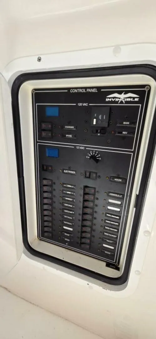 Slide: The Image of Invincible 35 2020 - 5752060