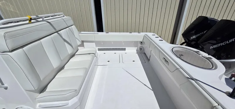 Slide: The Image of Invincible 35 2020 - 5752070