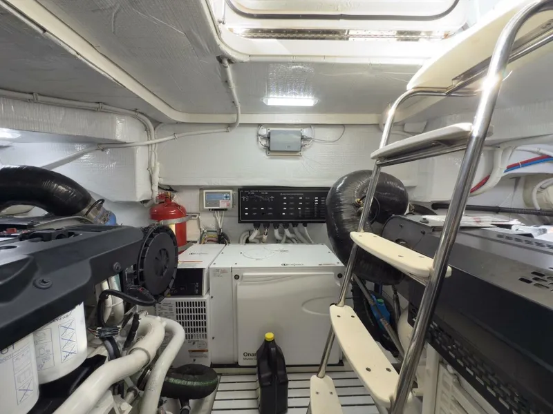 Slide: The Image of Tiara EX 60 2023 - 5780163