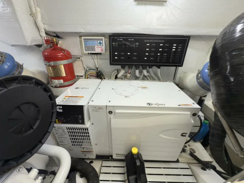 Slide: The Image of Tiara EX 60 2023 - 5780168