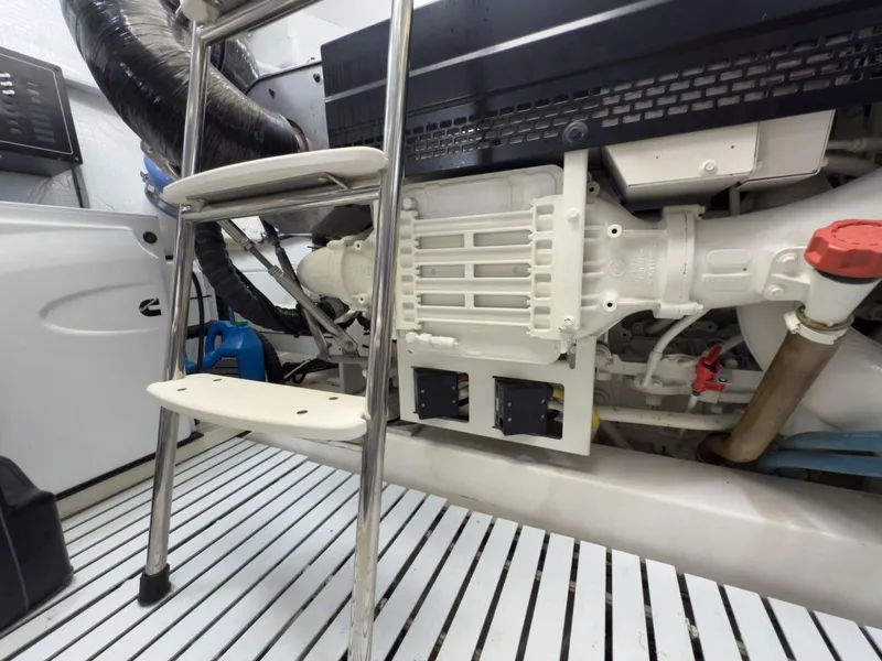 Slide: The Image of Tiara EX 60 2023 - 5780169