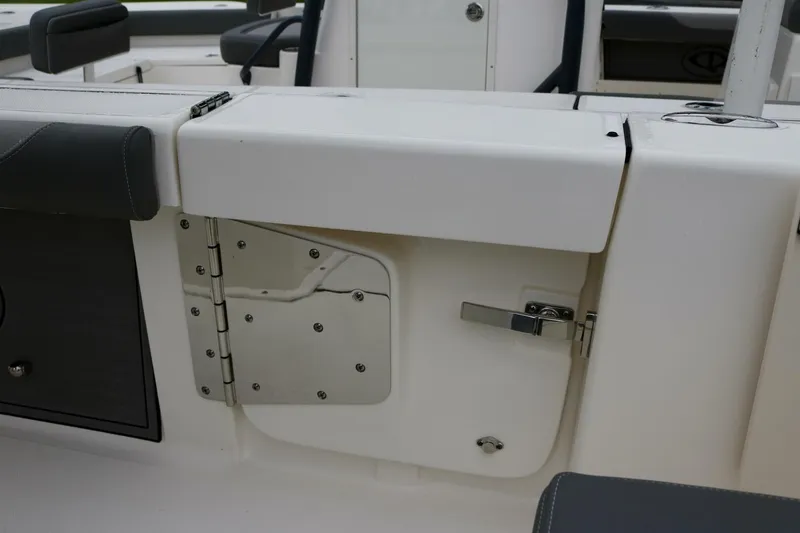 Slide: The Image of Sea Born LX 26 - Boat Entry 2024 26' Sea Born LX 26 - 5752958